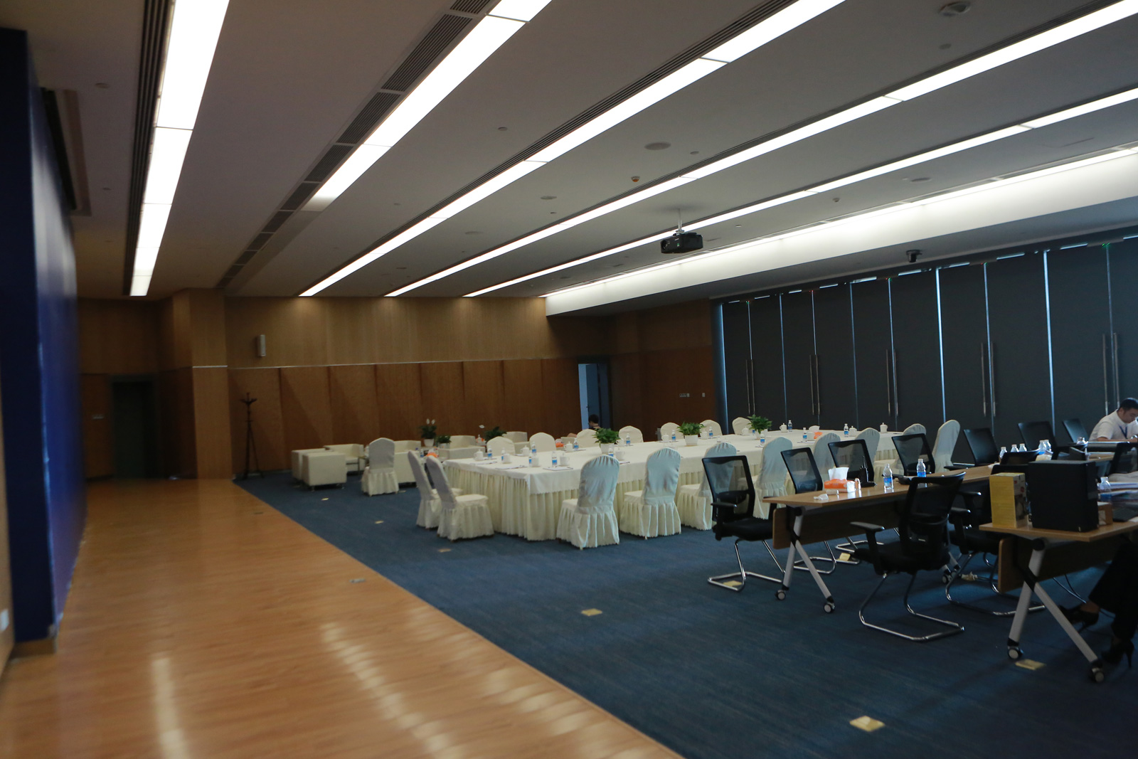 News conference hall